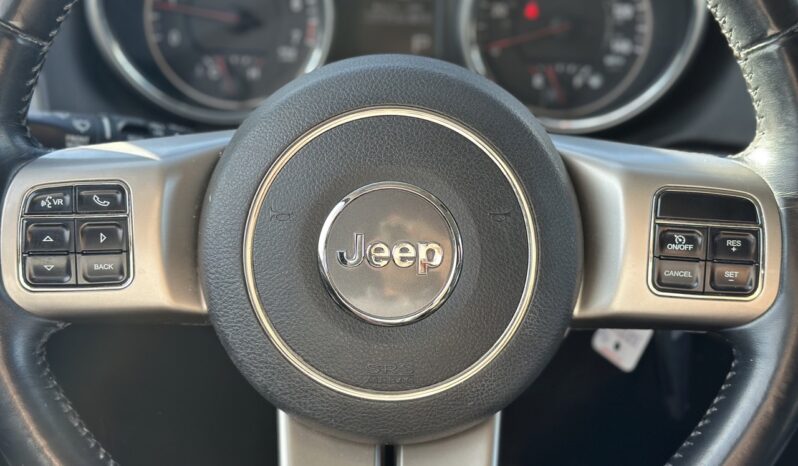 
								2011 JEEP GRAND CHEROKEE LAREDO full									