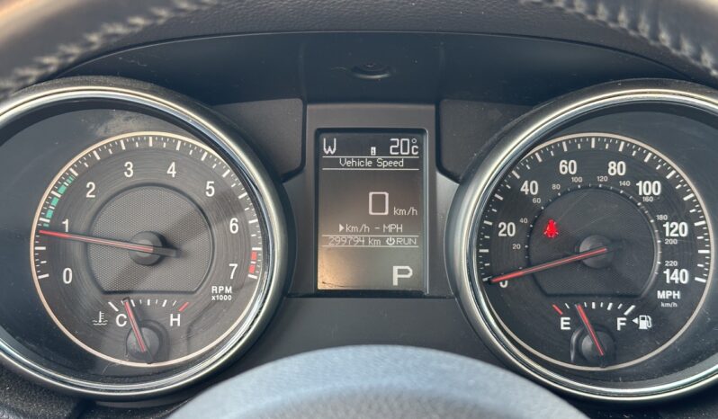
								2011 JEEP GRAND CHEROKEE LAREDO full									