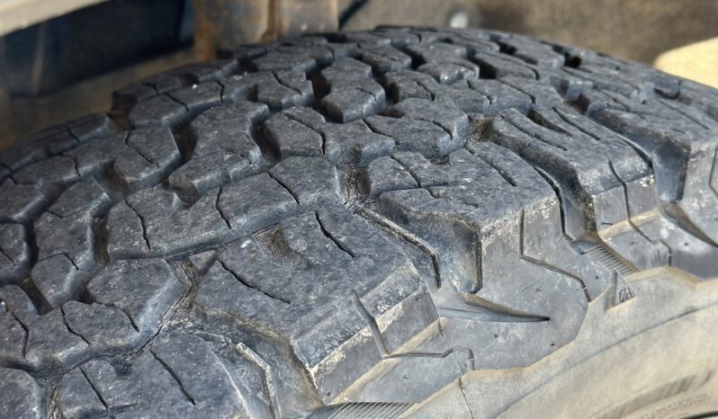 
								2011 JEEP GRAND CHEROKEE LAREDO full									