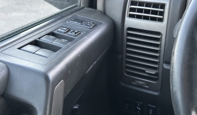 
								2004 Nissan Pathfinder Armada full									