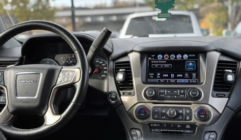 
								2017 GMC YUKON XL DENALI full									