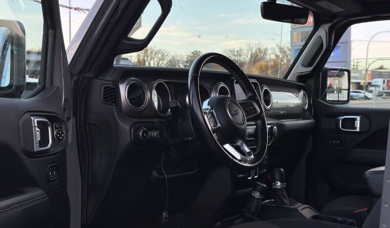 
								2021 Jeep Wrangler Unlimited Sahara full									
