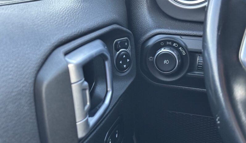 
								2021 Jeep Wrangler Unlimited Sahara full									