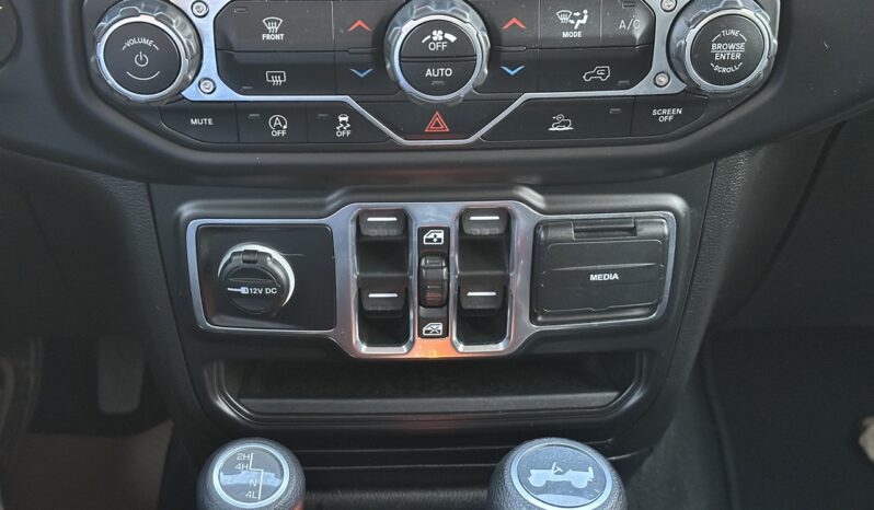 
								2021 Jeep Wrangler Unlimited Sahara full									