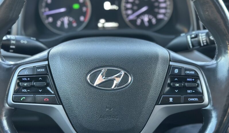 
								2017 HYUNDAI ELANTRA LIMITED SE full									