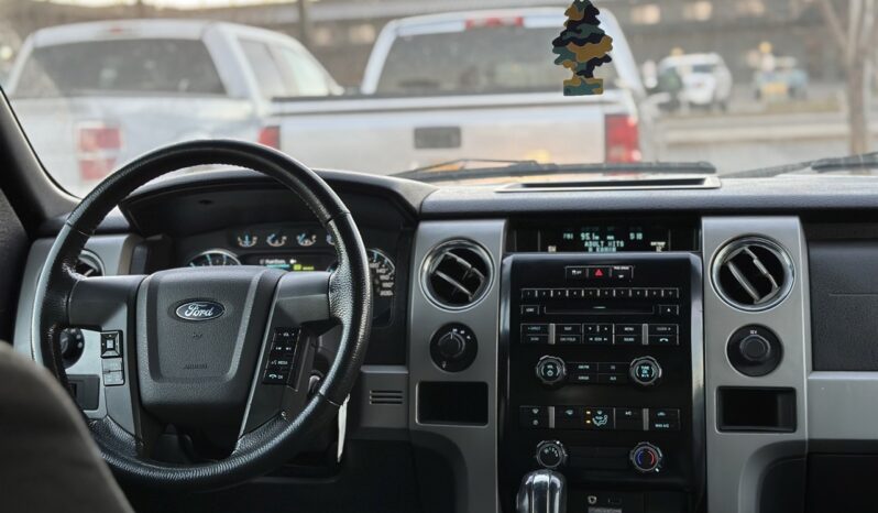 
								2011 Ford F-150 FX4 full									