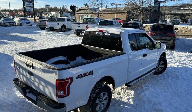 
								2017 Ford F-150 XLT Extended Cab full									