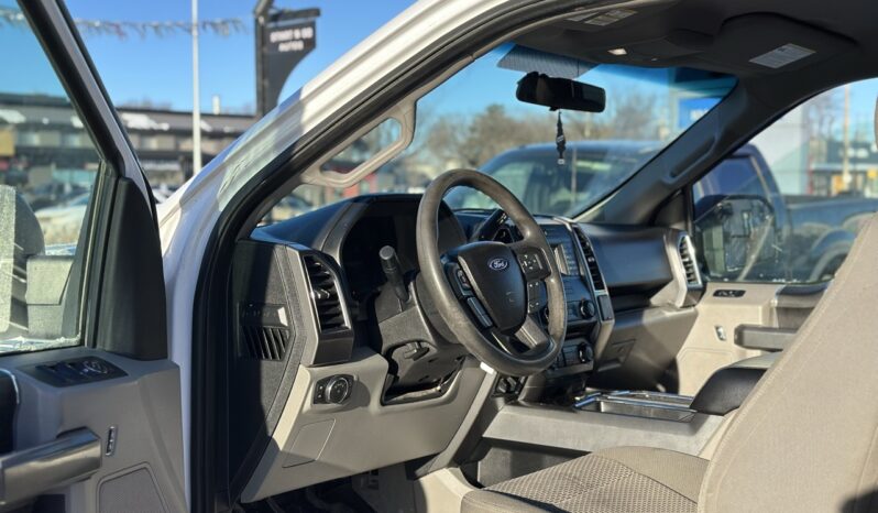 
								2017 Ford F-150 XLT Extended Cab full									