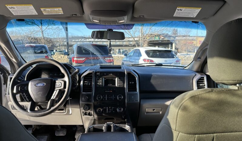 
								2017 Ford F-150 XLT Extended Cab full									
