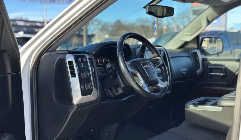 
								2017 GMC Sierra SLE full									