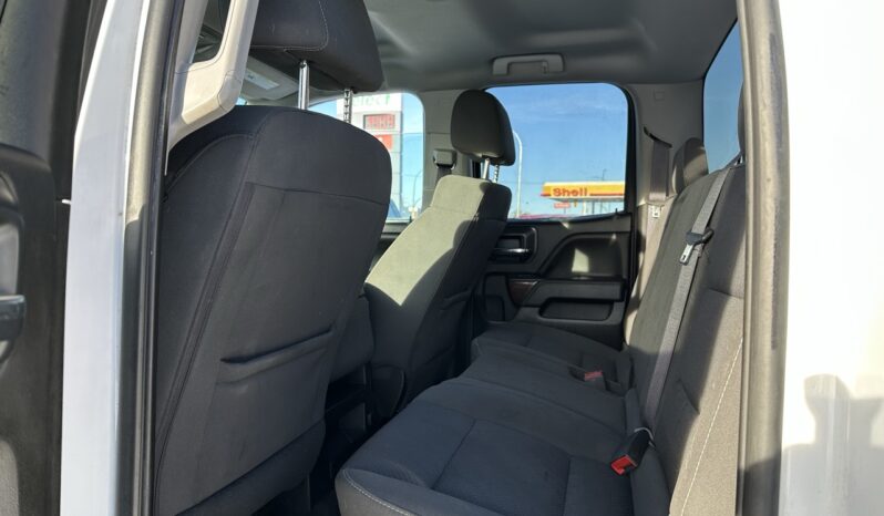 
								2017 GMC Sierra SLE full									