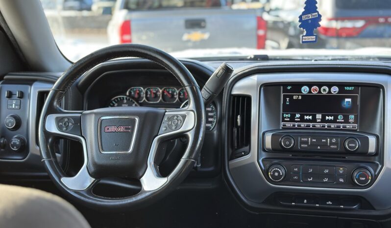 
								2017 GMC Sierra SLE full									
