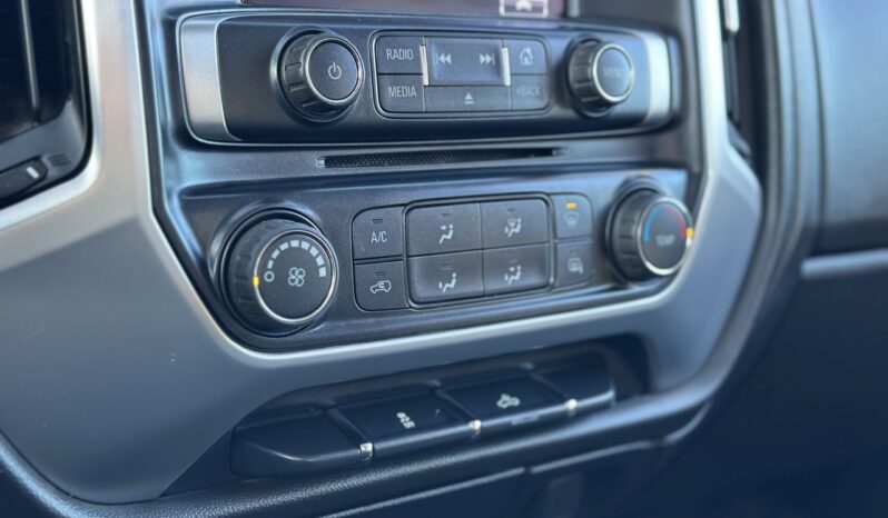 
								2017 GMC Sierra SLE full									