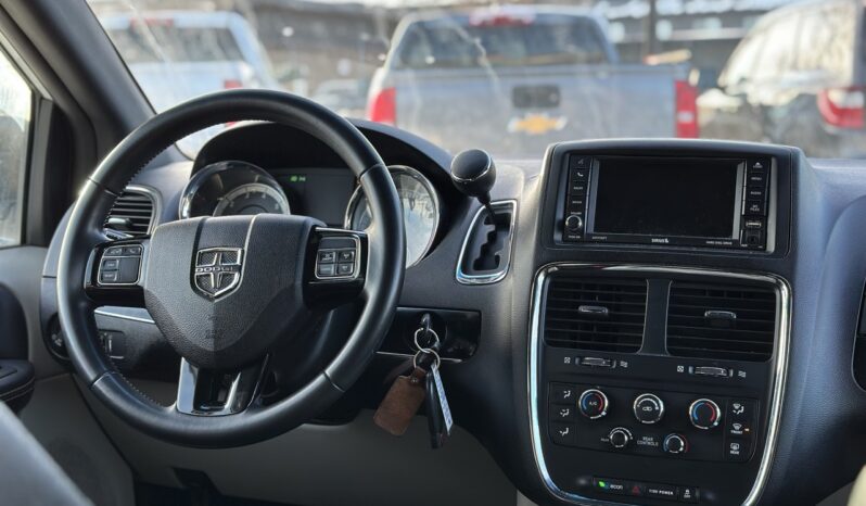 
								2017 Dodge Caravan SXT full									