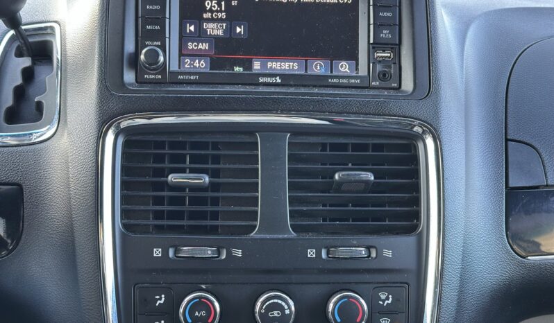 
								2017 Dodge Caravan SXT full									