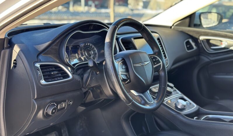 
								2016 CHRYSLER 200 C full									