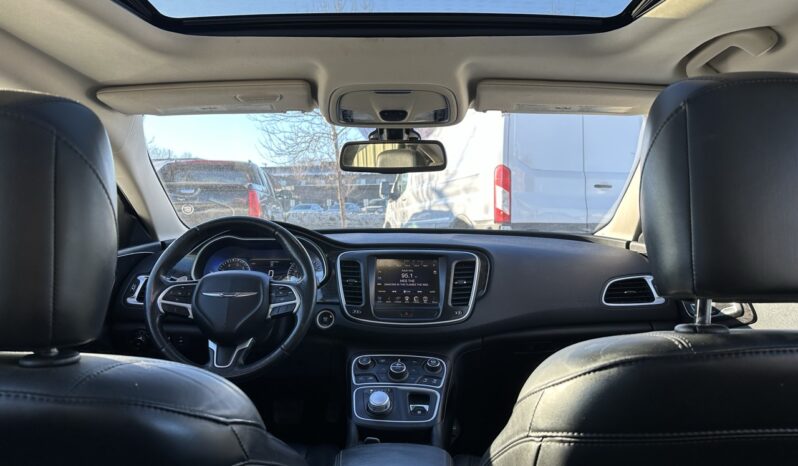 
								2016 CHRYSLER 200 C full									