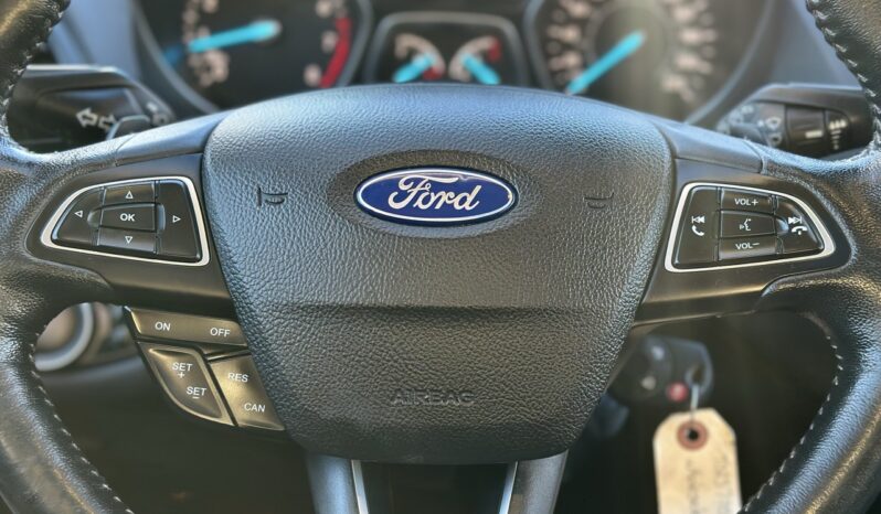 
								2017 Ford Escape full									