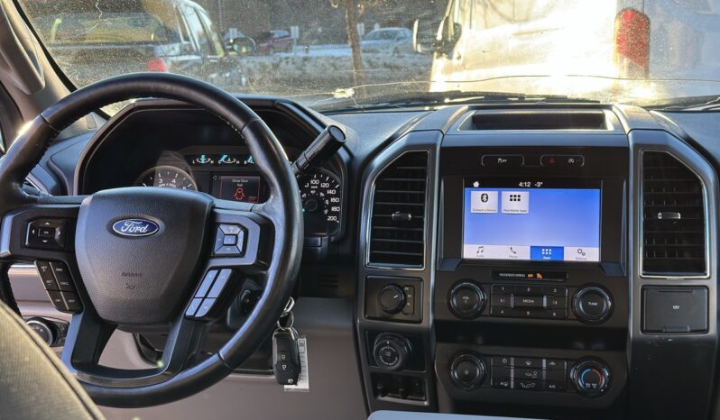 
								2019 Ford F-150 XLT Extended cab full									