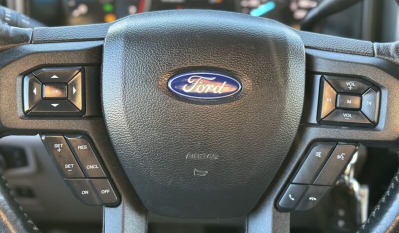 
								2019 Ford F-150 XLT Extended cab full									