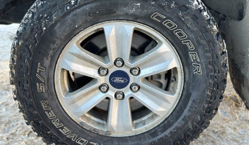 
								2019 Ford F-150 XLT Extended cab full									