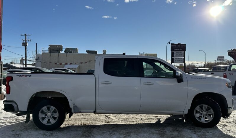 
								2021 Chevrolet Silverado full									
