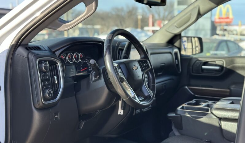 
								2021 Chevrolet Silverado full									