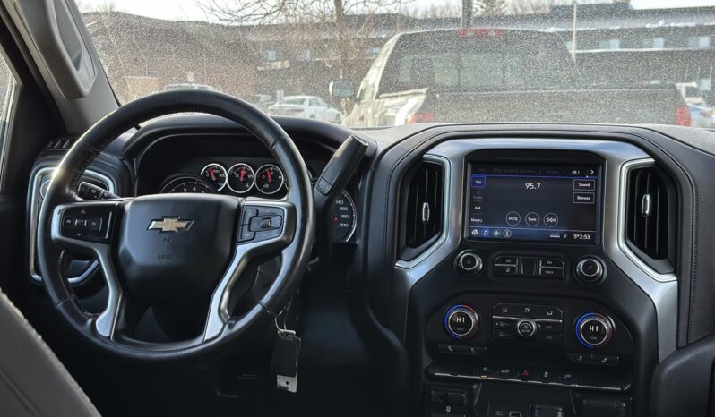 
								2021 Chevrolet Silverado full									