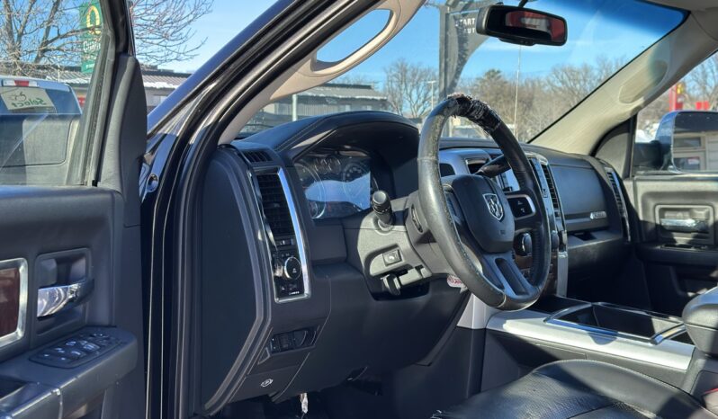
								2010 DODGE RAM 3500 LARAMIE full									