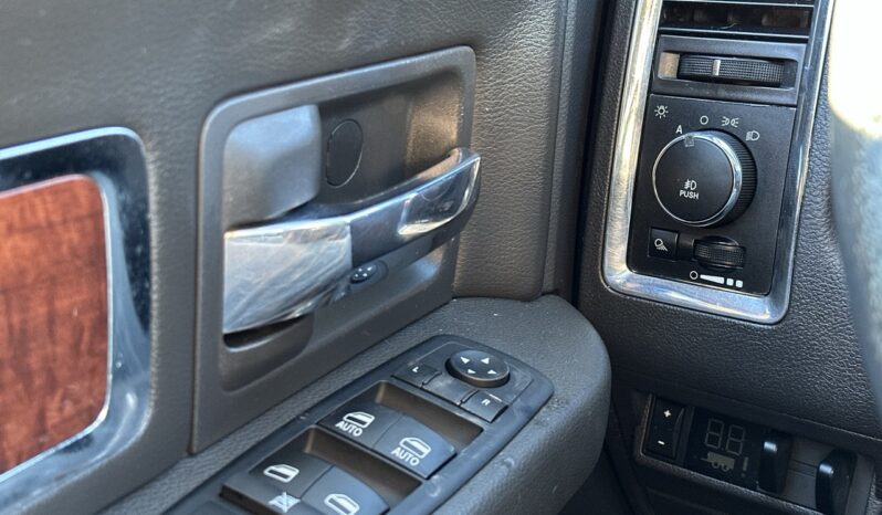 
								2010 DODGE RAM 3500 LARAMIE full									
