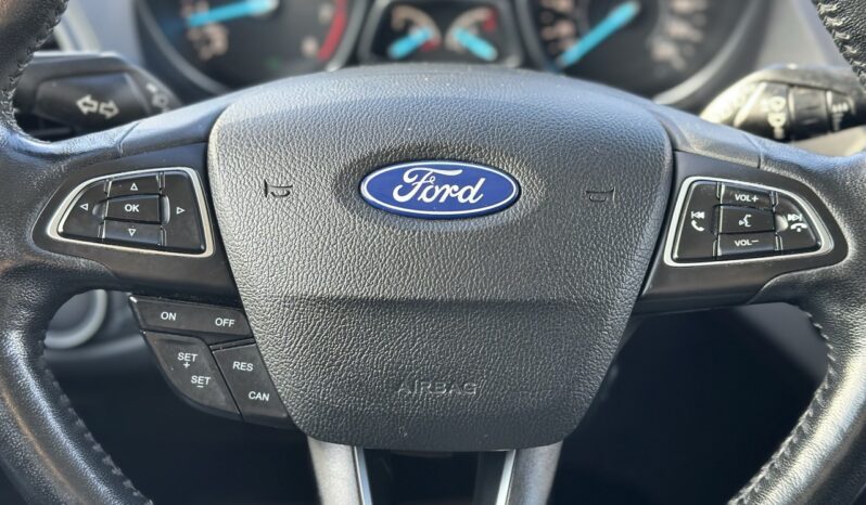 
								2019 Ford Escape SEL full									