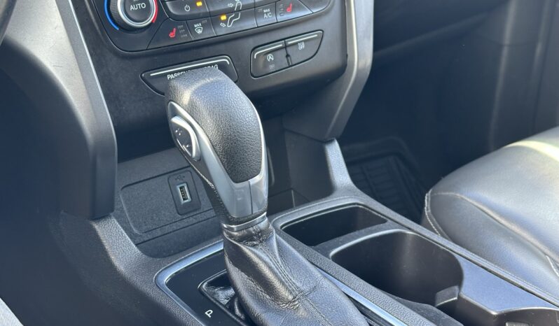 
								2019 Ford Escape SEL full									