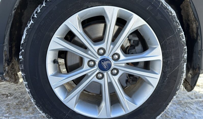 
								2019 Ford Escape SEL full									