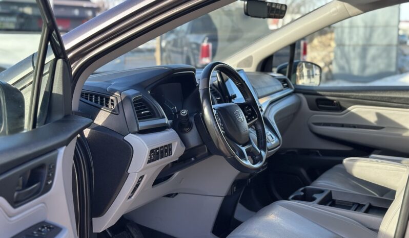
								2019 Honda Odyssey full									
