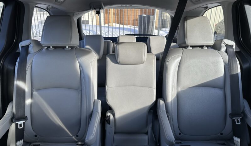 
								2019 Honda Odyssey full									