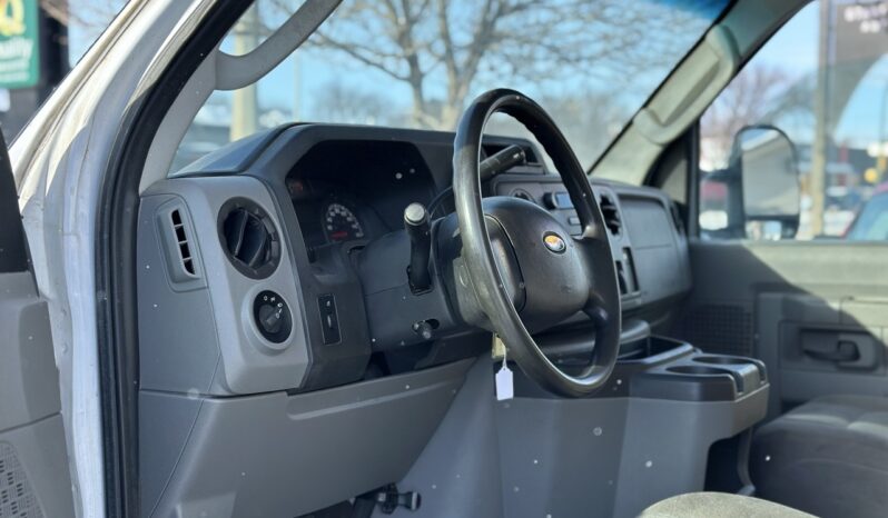 
								2018 Ford E-series Cutaway E-450 full									