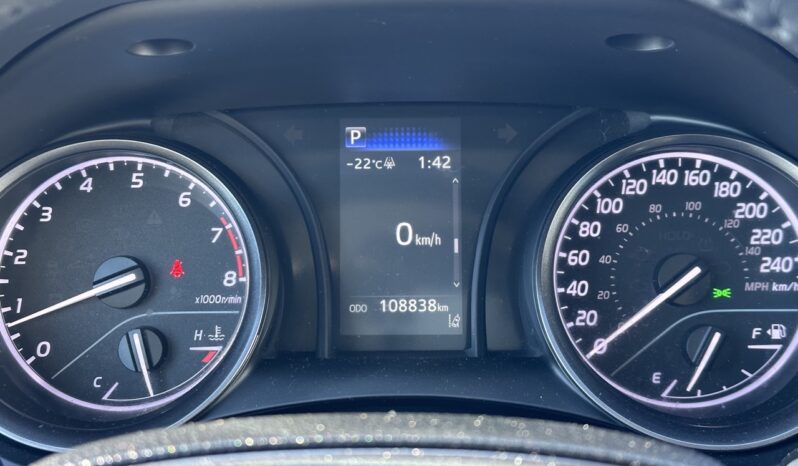 
								2022 Toyota Camry SE full									