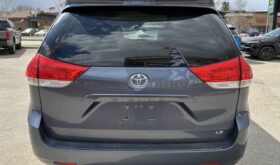 2014 Toyota Sienna LE
