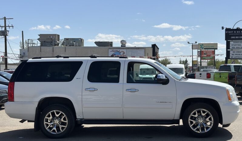 
								2011 GMC Yukon XL full									