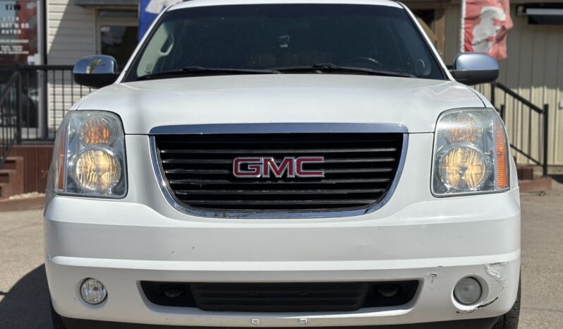 
								2011 GMC Yukon XL full									