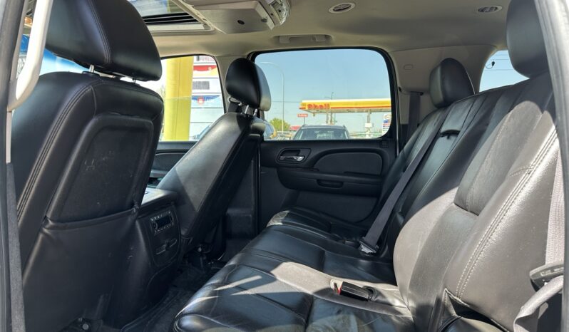 
								2011 GMC Yukon XL full									