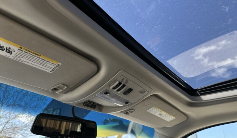 
								2011 GMC Yukon XL full									