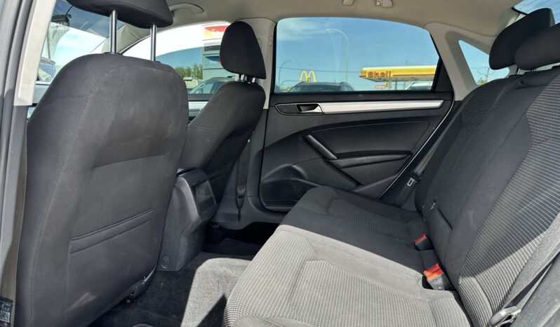 
								2018 Volkswagen Passat full									