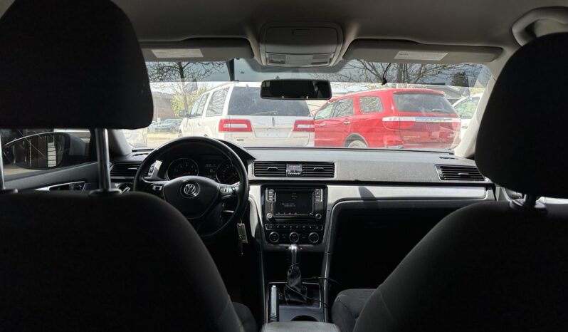 
								2018 Volkswagen Passat full									