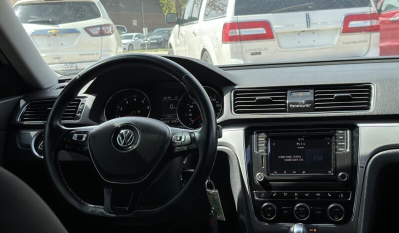 
								2018 Volkswagen Passat full									