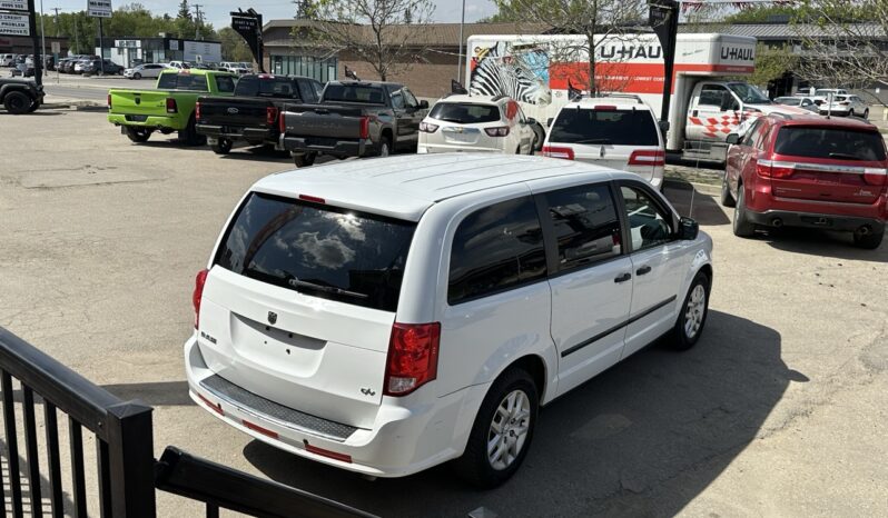 
								2014 Ram Cargo Van full									