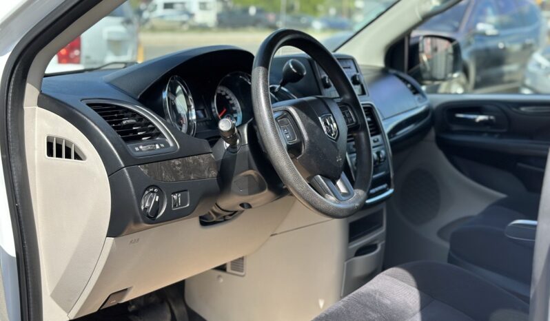 
								2014 Ram Cargo Van full									