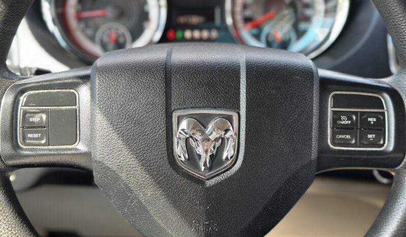 
								2014 Ram Cargo Van full									