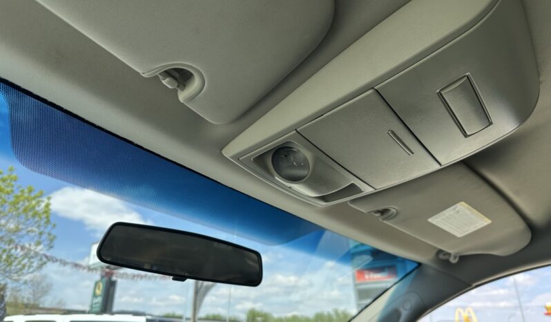 
								2014 Ram Cargo Van full									
