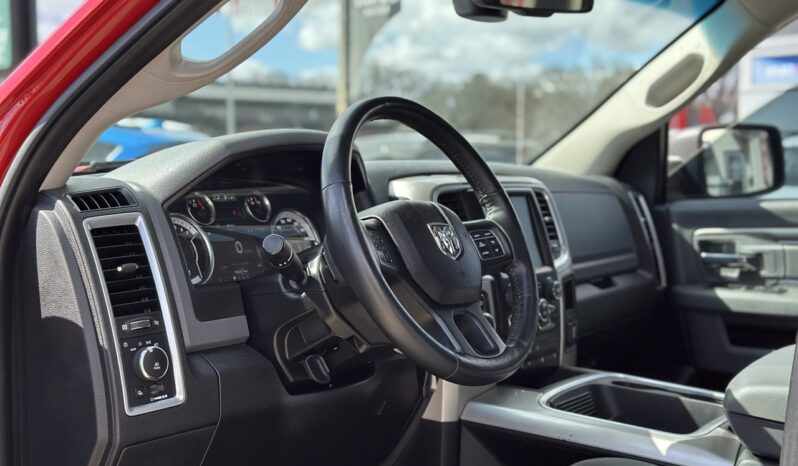 
								2017 Ram 1500 SLT full									